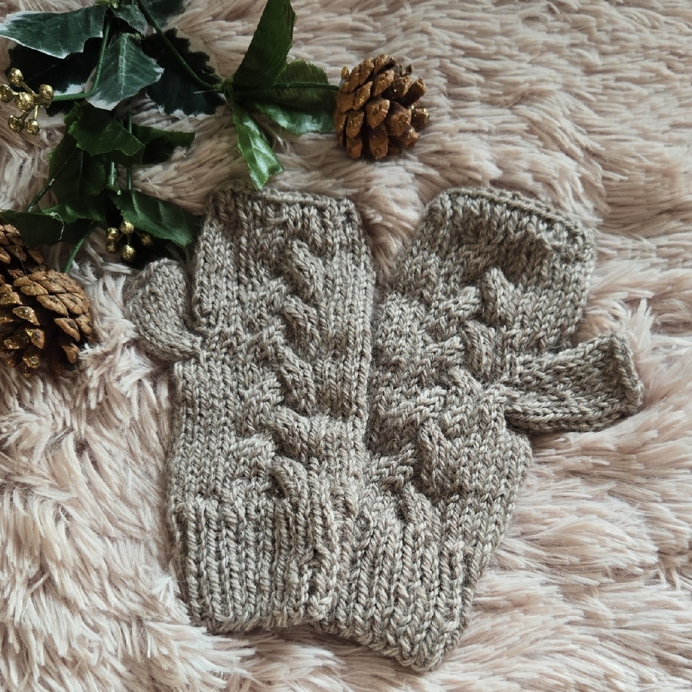 Natural Cable Handknit Fingerless Gloves Patons Classic 100% Worsted wool